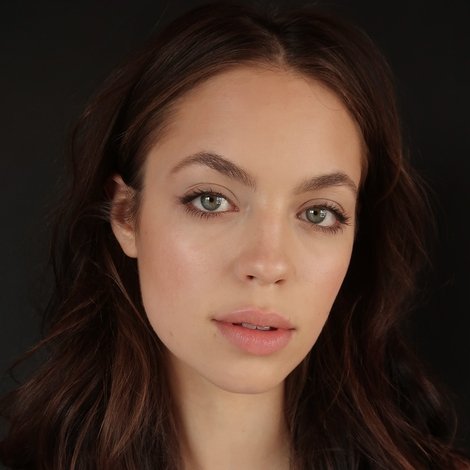 Claudia Sulewski