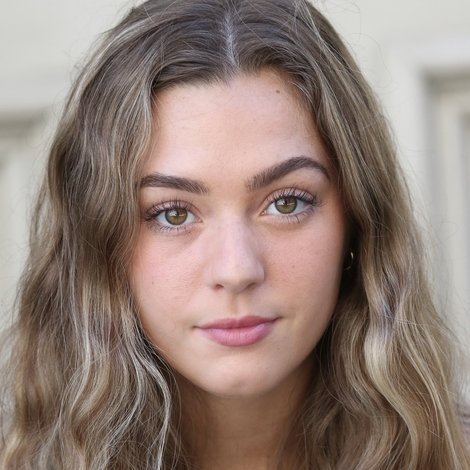 Chloe Lang