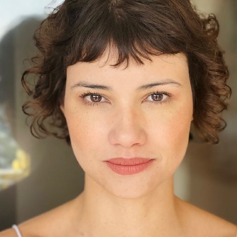 Aline Flores