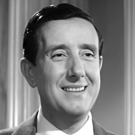 Manolo Gómez Bur