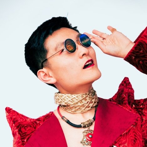 Em Li