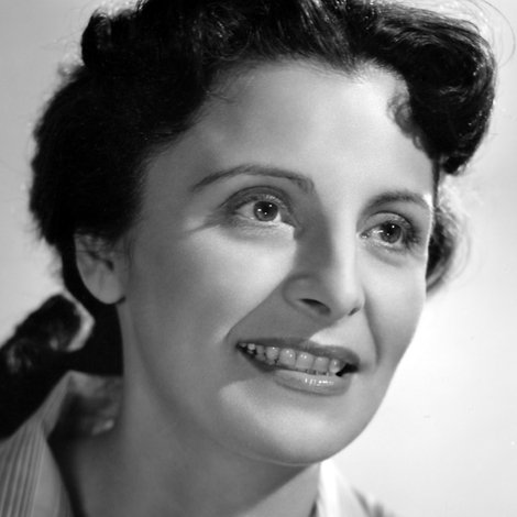 Angela Clarke