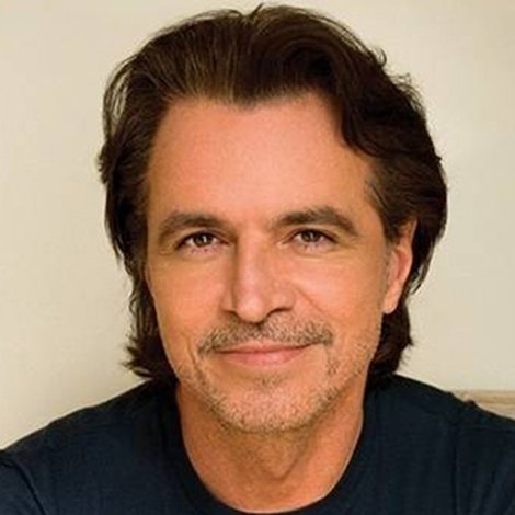 Yannis Zoubantis