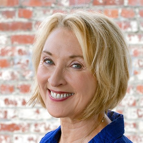 Lorri Holt