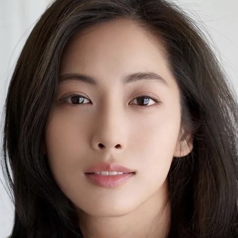 Ban So-young