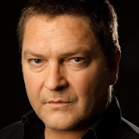 Tom van Bauwel