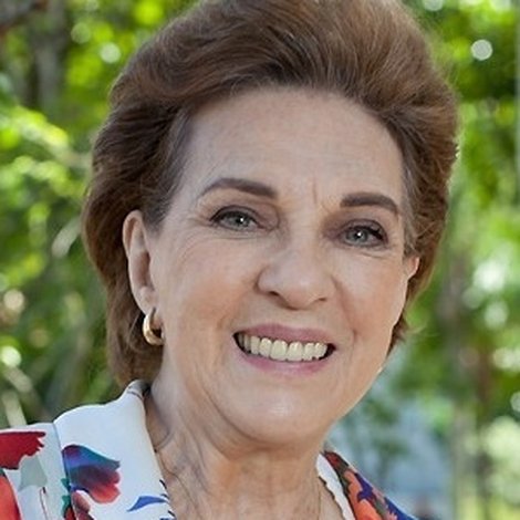 Suzana Faíni