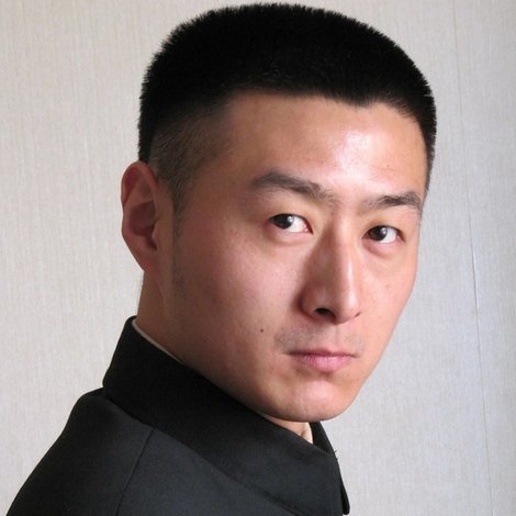 Yibin Hou