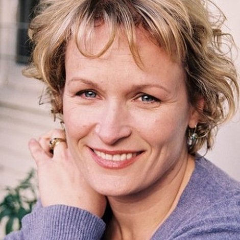 Elizabeth Dennehy