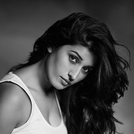 Divinaa Thackur