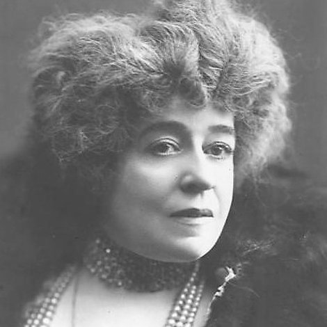 Mrs. Leslie Carter