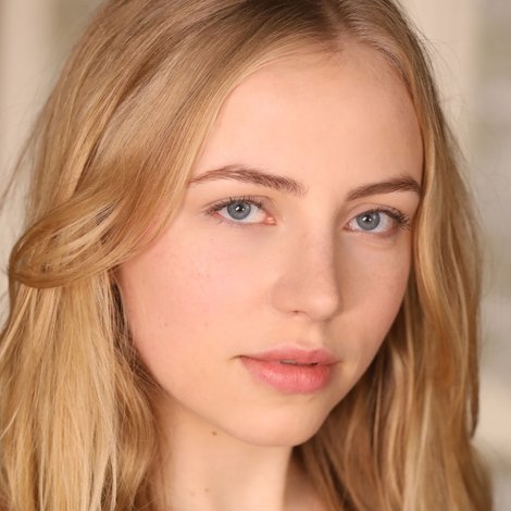 Emma Broz