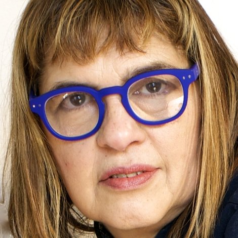 Ela Troyano