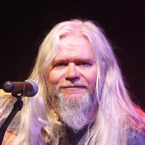 Clive Nolan
