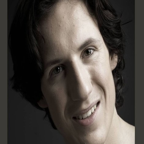 Adrian Vali De Villebonne