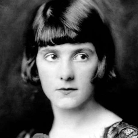 Dorothy Knapp