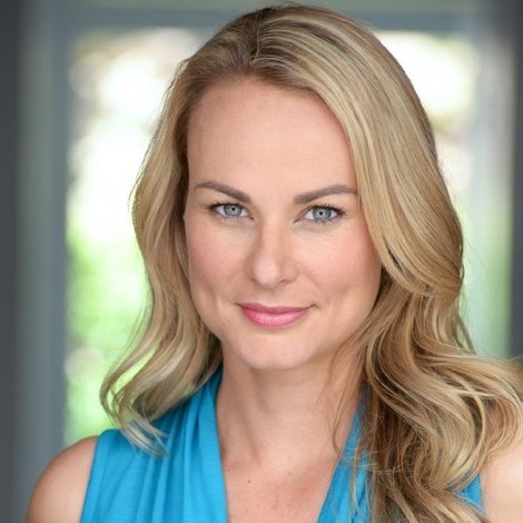 Angela Olyslager