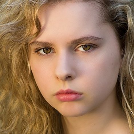 Chloe Roe