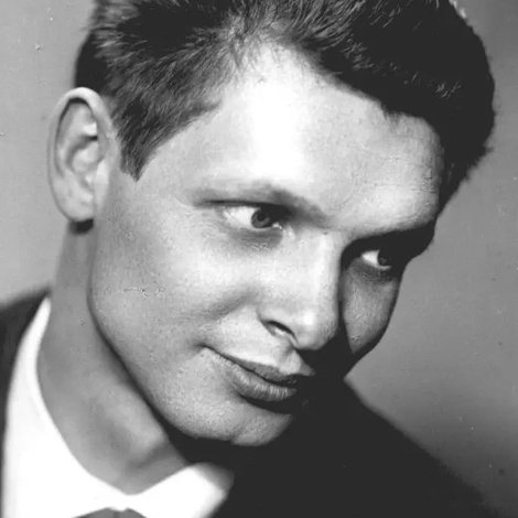Eduard Khil