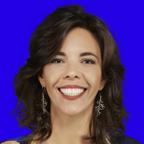 Flávia Reis