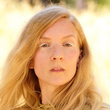 Jonna Lee