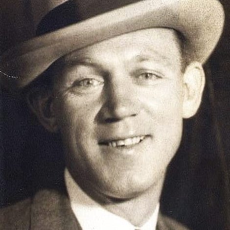 Hal Skelly