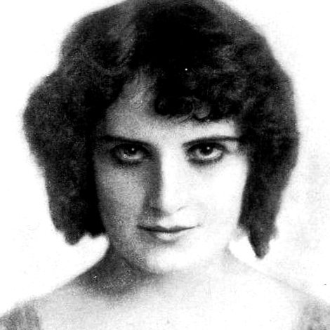 Edna Maison