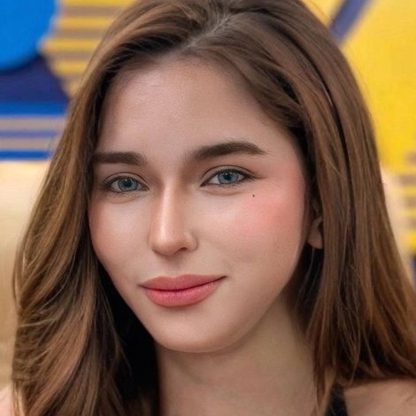 Roxanne De Vera