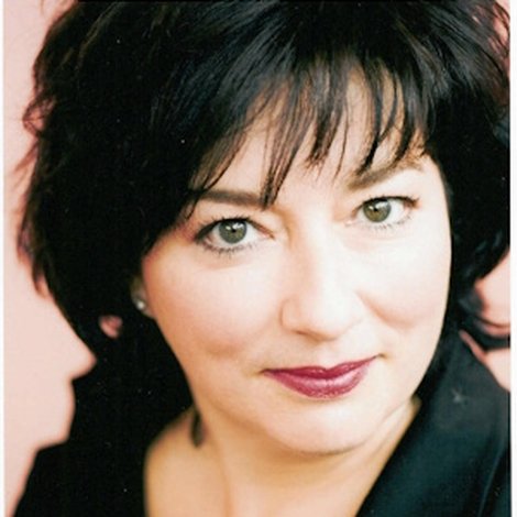 Yvonne Naef