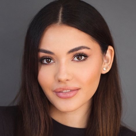 Atiana de la Hoya