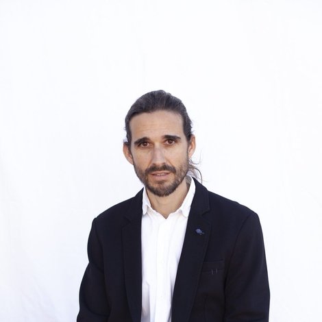 Gustavo León