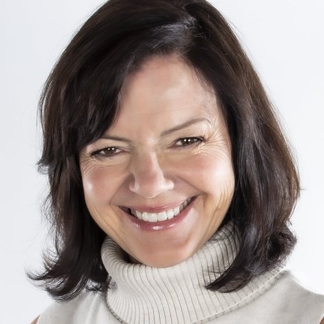 Julie Summers