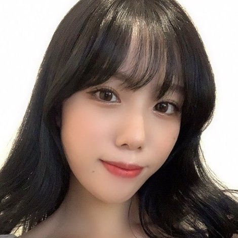 Momo Fukuda