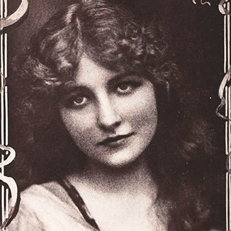 Isabel Lamon