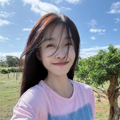 Kelly Huang