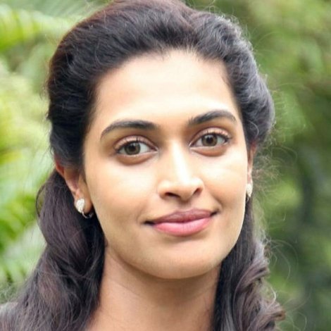 Salony Luthra