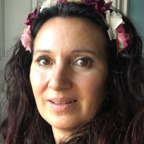 Yasmin Elvira Steenholdt