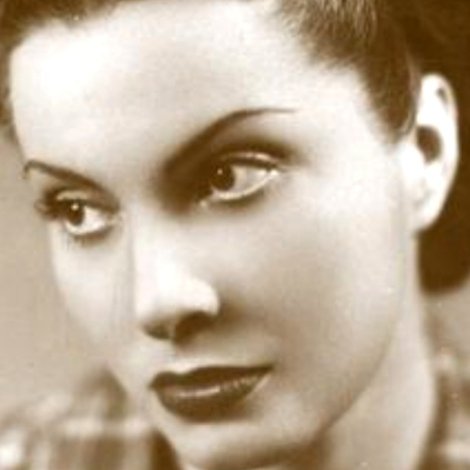 Adriana Serra