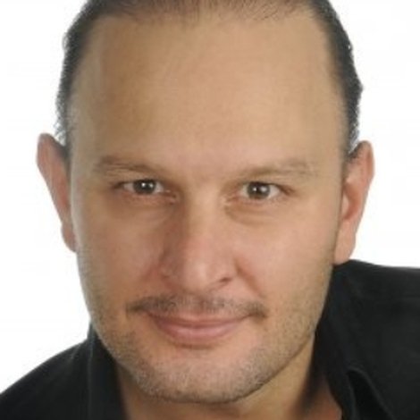 Şafak Karali