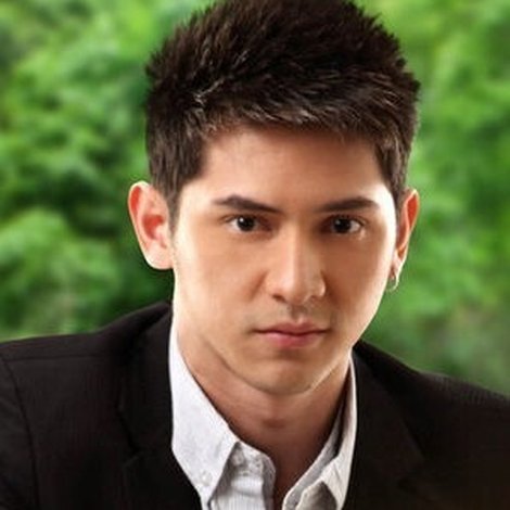 Ahron Villena