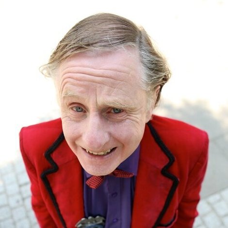 Dewi Savage