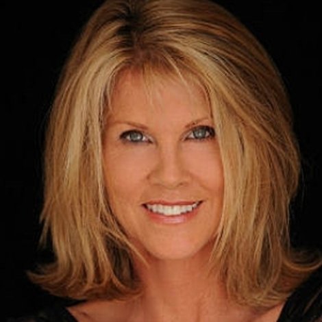 Leah Ayres