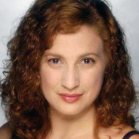 Viviana Suraniti
