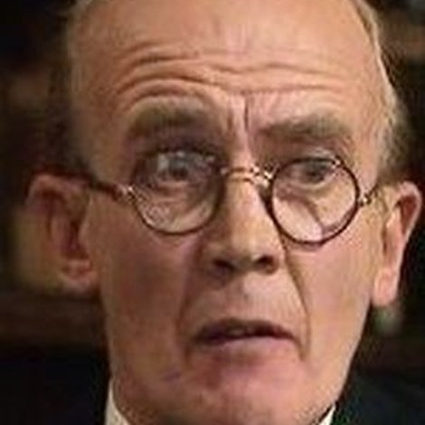 Kenneth Waller