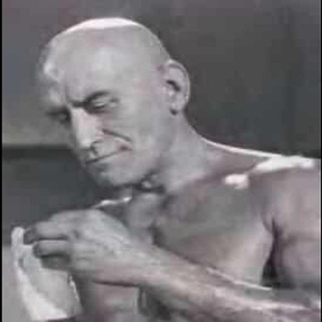 Nathanael León