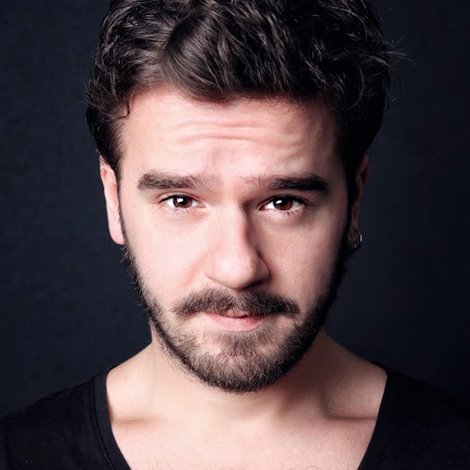 Buğra Özmüldür