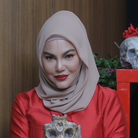 Umie Aida