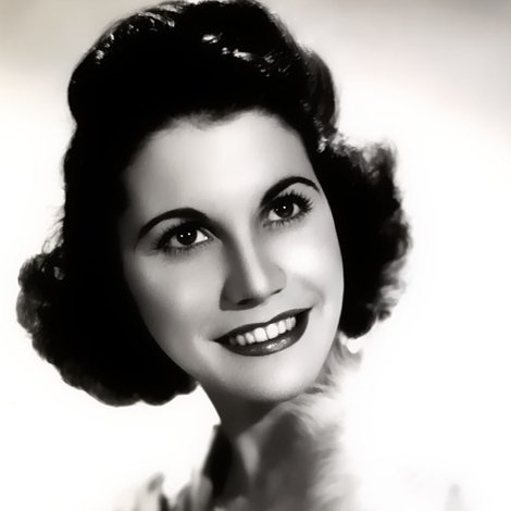 Maxene Andrews