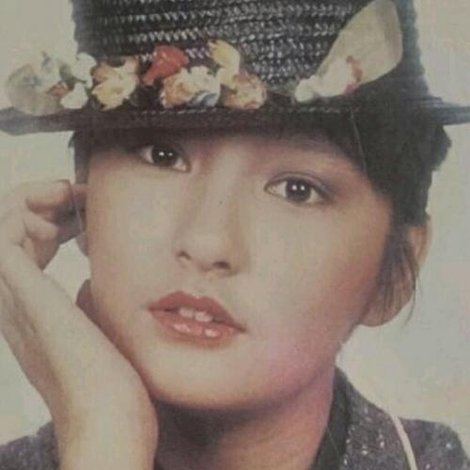 Suet Lee