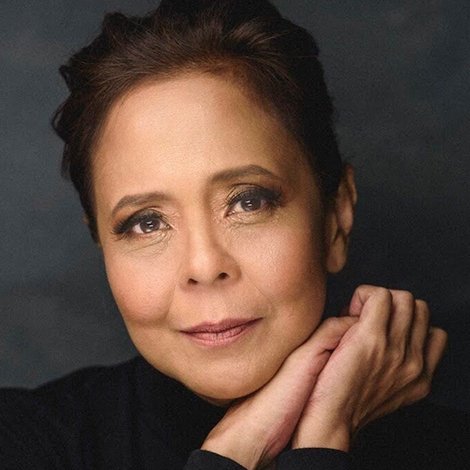 Dolly de Leon